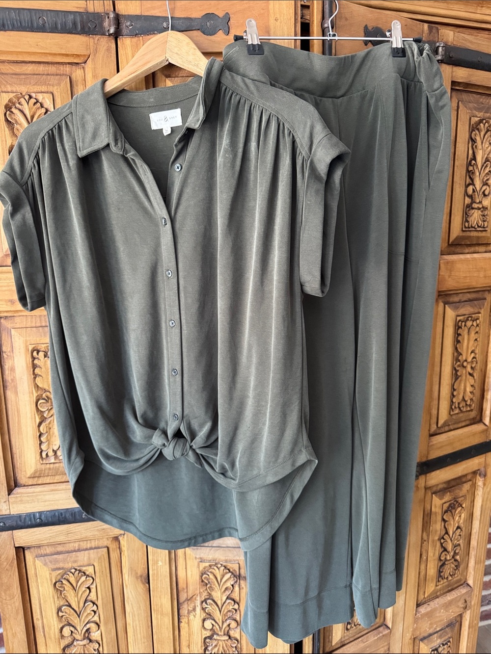 Lou & Grey Olive Green Button-Front Short Sleeve Top & Wide Leg Pant Set
